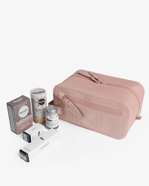 旅行かばん・小分けバッグ Hender Scheme Glam Travel Kit 街でも自然でも。「THE NORTH FACE × Hender Scheme」第二弾がリリース